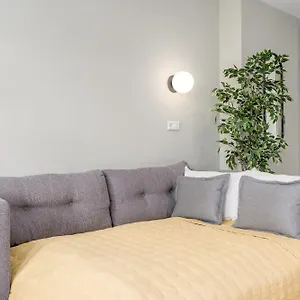  Apart Otel Bright Center